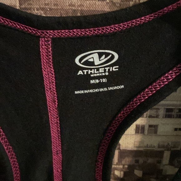 Athletic Works razorback top-Size Medium - Picture 3 of 4
